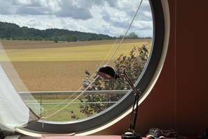 Lichtdurchflutetes Design Architekten Holzhaus, naturnahe sonnige Feldrandlage, ca.30 min.v. Stgt