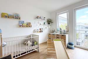Moderne Drei-Zimmer-Wohnung mit Südwest-Loggia und Tiefgaragenstellplatz – 60439 Niederursel, Frankfurt am Main – Vorschaubild 8
