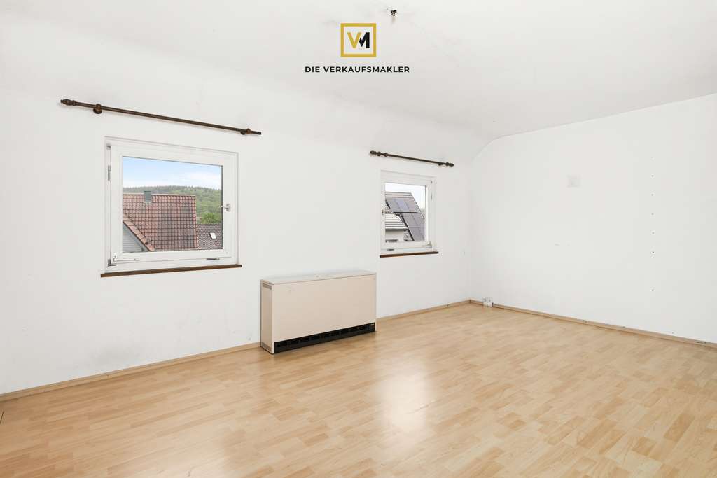 Immobilie in Frickenhausen - Handwerker-Chance : Reihenmittelhaus mit Garten zum Preis einer Wohnung - Bild 3