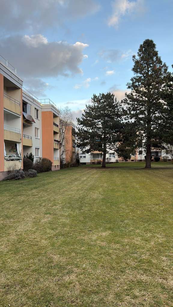 Immobilie in Isernhagen - Charmantes 2Zimmer, Wohnung mit Potenzial in gefragter Lage von Altwarmbüchen! - Bild 2