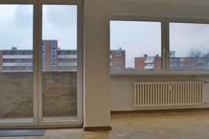Kiel-Ellerbek: Attraktive 4-Zimmer-Wohnung mit viel Platz zum Wohlfühlen – Poppenrade 37, 24148 Kiel – Vorschaubild 3