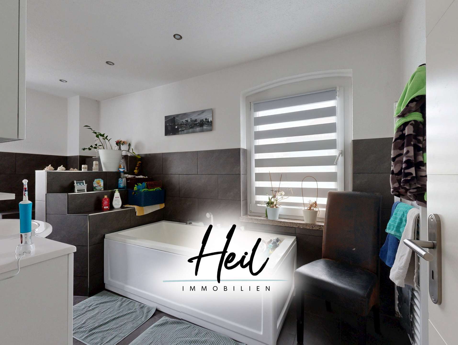 Mehrfamilienhaus mit drei Wohneinheiten | Wohnen & Vermieten möglich, Burgenlandkreis – Bild 1