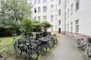 CHARMANTE 2-ZIMMER-ALTBAUWOHNUNG MIT OFFENER WOHNKÜCHE IN BERLIN-WILMERSDORF I PROVISIONSFREI – Mainzer Str 26a, 10715 Wilmersdorf, Berlin – Vorschaubild 14