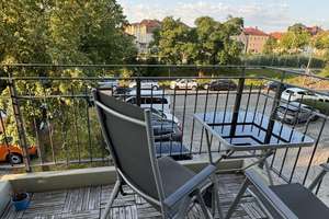 Exklusive 2-Zimmer-Wohnung mit EBK und Balkon und Blick auf Dom, Donau und Steinerne Brücke – Dultplatz 1, 93059 Stadtamhof, Regensburg – Vorschaubild 2