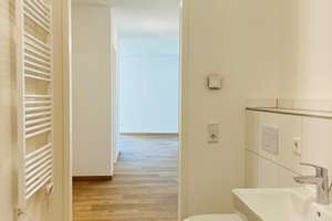 2 MONATE MIETFREI* Neubaugebiet Hannover Kronsrode: EBK, Loggia, Fußbdnhzg, 2 Bäder, Lift, TG, Kellr – Kattenbrookstrift 73, 30539 Bemerode, Hannover – Vorschaubild 7