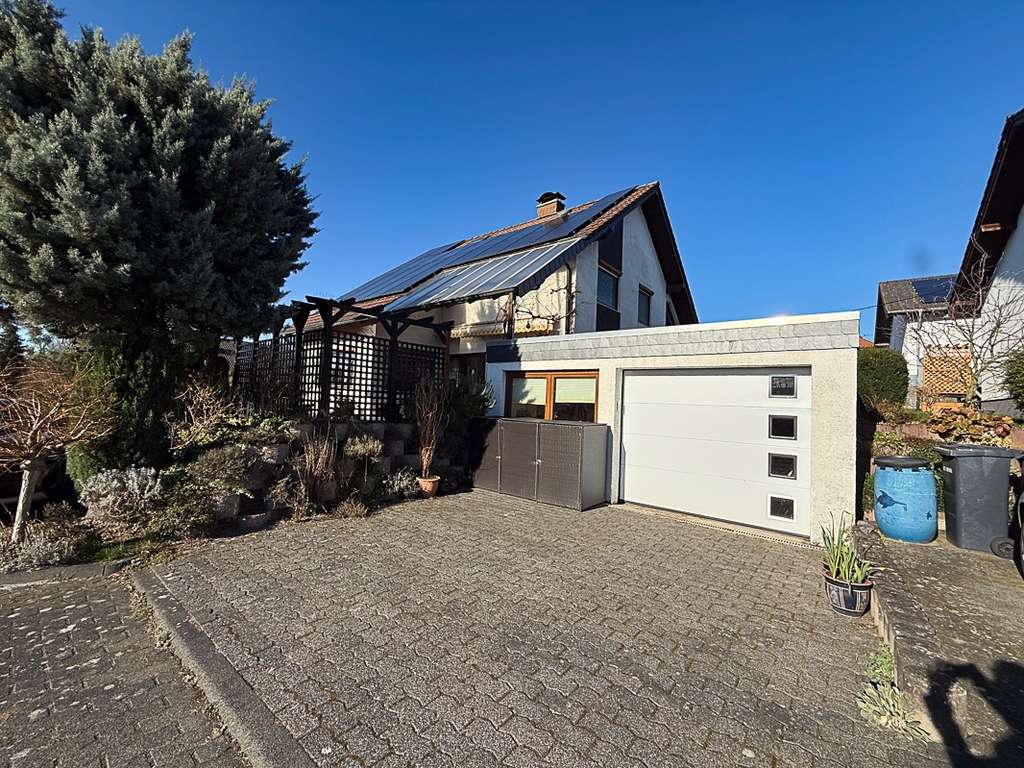 Immobilie in Erpel - Charmantes freistehendes Wohlfühleinfamilienhaus auf wunderschönem Grundstück in Au - Bild 2