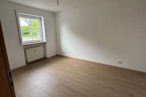Alltagstaugliche 3-Zimmer-Erdgeschosswohnung mit Garten  in Ingolstadt – Urnenfelderstraße 32, 85051 Süd, Ingolstadt – Vorschaubild 4