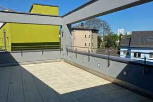 *** DESIGN-TOWNHOUSE *** Fantastisches EFH, 4-5 Zi., EBK, 2 BÄDERN & DACHTERRASSE – Frankfurt am Main – Vorschaubild 2
