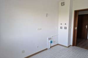 Neu renovierte, helle 2-Zimmer Wohnung mit Balkon und TG-Stellplatz Neureut – Die vollständige Adresse der Immobilie erhältst du vom Anbieter., 76149 Neureut, Karlsruhe – Vorschaubild 12