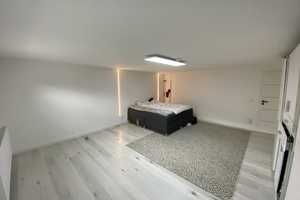 Erstbezug nach Sanierung: exklusives und großes 7-Zimmer-Haus in Schwandorf
TEL 015255889134 – Prissath 20, 92421 Schwandorf (Kreis) – Vorschaubild 20