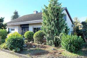 Freistehendes Einfamilienhaus mit Keller, großzügigem Garten und Sauna – Die vollständige Adresse der Immobilie erhältst du vom Anbieter., 47574 Goch – Vorschaubild 1