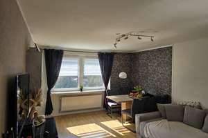 Helle und uninahe 3-Zimmer-Wohnung mit Balkon im 3. OG in Wuppertal-Elberfeld – Markgrafenstraße 8, 42119 Elberfeld, Wuppertal – Vorschaubild 1