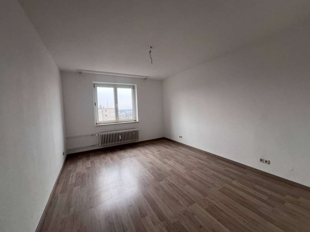 Immobilie in Bensheim - Provisionsfrei! Leerstehende 3-Zi.-Wohnung mit Wohnküche, Balkon & Aufzug, Toplage, Stellplatzoption - Bild 3