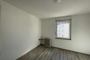 Renovierte 2 Zimmer Altbau Wohnung in Bad Cannstatt – 70374 Schmidener Vorstadt, Stuttgart – Vorschaubild 3