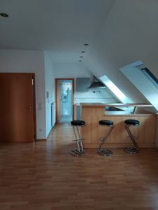Moderne 2-Zi Wohnung mit hochwertigen Einbauschränken und kompletter EBK