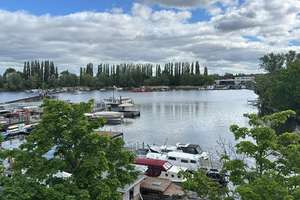 3 Zimmer auf  Halb- Insel Stralau inkl. Wasserblick – Tunnelstraße 35, 10245 Friedrichshain, Berlin – Vorschaubild 1
