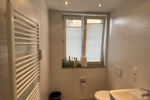 Geschmackvolle und geräumige 3-Zimmer-Wohnung mit Balkon und Einbauküche in Sendling, München – Die vollständige Adresse der Immobilie erhältst du vom Anbieter., 81373 Untersendling, München – Vorschaubild 6