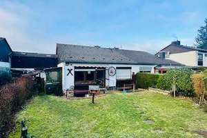 Wehrheim, attraktive Doppelhaushälfte mit traumhaft großem Garten in beliebter Lage – Die vollständige Adresse der Immobilie erhältst du vom Anbieter., 61273 Wehrheim – Vorschaubild 1