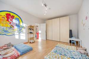 freistehendes Zweigenerationshaus mit Potenzial zum 3 Familienhaus mit ca. 263 qm – Die vollständige Adresse der Immobilie erhältst du vom Anbieter., 42653 Gräfrath, Solingen – Vorschaubild 36