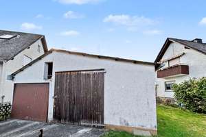 Gepflegtes, vermietetes EFH in ruhiger Lage und großem Grundstück in Haintchen-Selters – Die vollständige Adresse der Immobilie erhältst du vom Anbieter., 65618 Selters (Taunus) – Vorschaubild 2