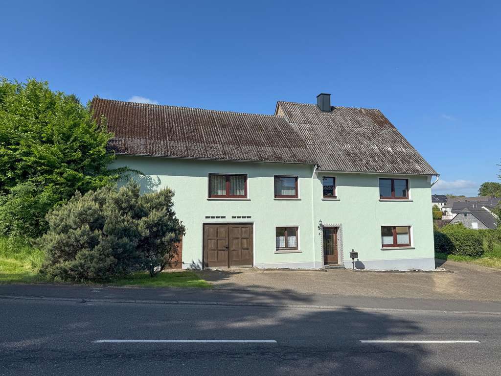 Immobilie in Höchstenbach - Ein-/Zweigenerationenhaus mit Nebenräumen auf idyllischem Grundstück nahe Hachenburg! - Bild 2