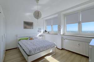 Urbanes Wohnen mit Panorama – Attraktive 3-Zimmer-Wohnung in Köln – Haselnußhof 1, 50767 Heimersdorf, Köln – Vorschaubild 2