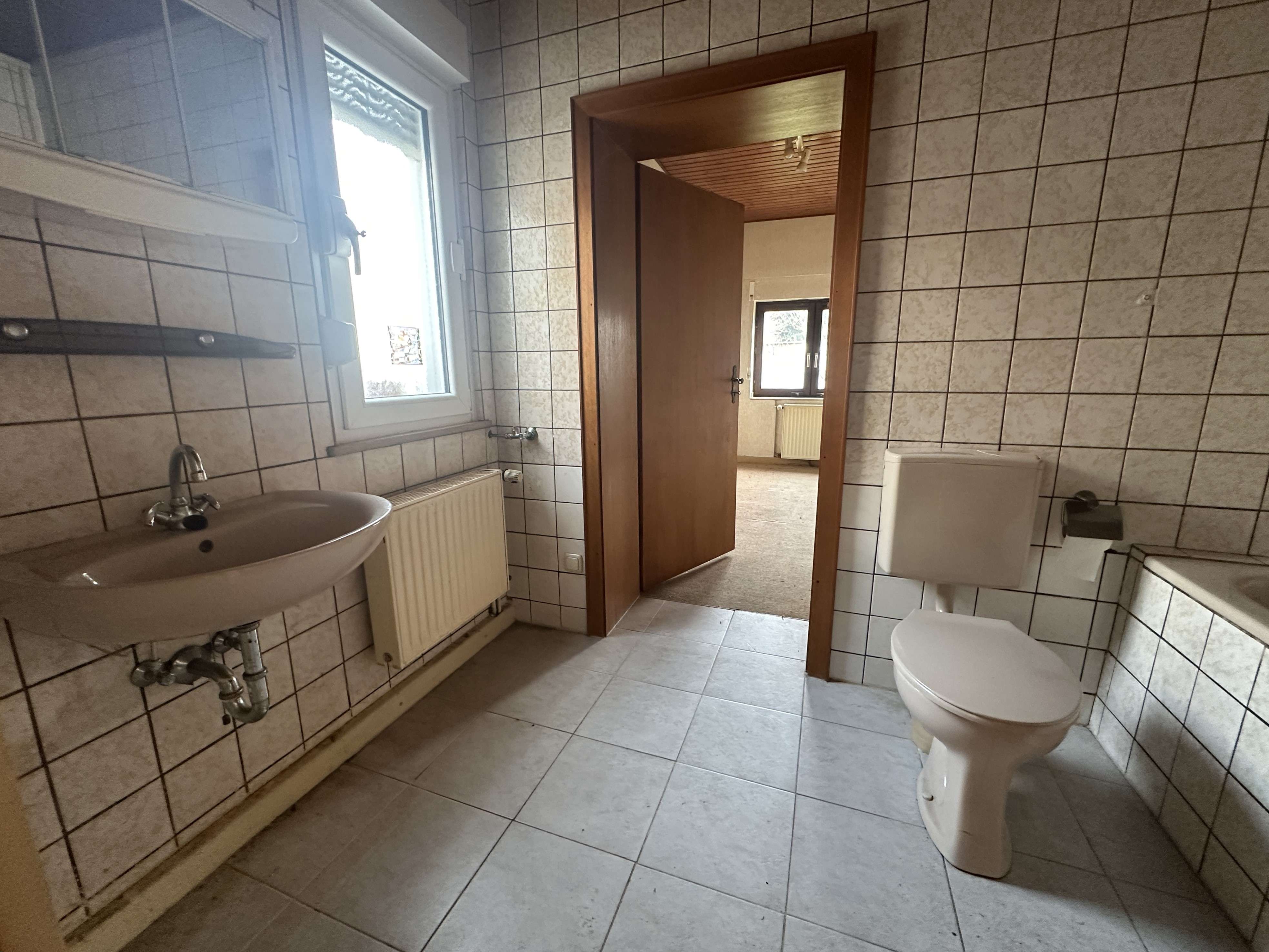 Immobilie in Düren - Sonniges 1-2 Familienhaus in 52351 Düren - Bild 8