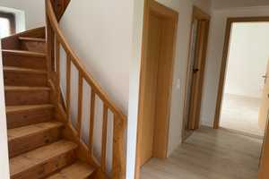 Vollständig renoviertes 5-Zimmer-Haus mit Einbauküche in Altomünster zu vermieten. – Kapellenweg 10, 85250 Dachau (Kreis) – Vorschaubild 2