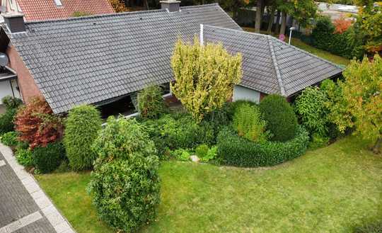 Wohnen, Arbeiten, Zusammenleben – vielseitiger Bungalow mit Entwicklungsspielraum