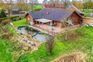 Südbrookmerland:
Großzügiges Holzhaus mit unverbaubarem Feldblick, Teichanlage & offenem Wohnbereic – Die vollständige Adresse der Immobilie erhältst du vom Anbieter., 26624 Südbrookmerland – Vorschaubild 12