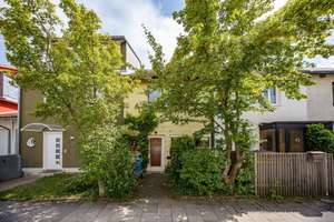 Sanierungsbedürftiges Reihenmittelhaus mit Potenzial