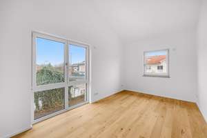Modernes Neubau-REH Ost in Bruckmühl – direkter TG-Zugang – Die vollständige Adresse der Immobilie erhältst du vom Anbieter., 83052 Bruckmühl – Vorschaubild 9