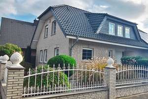 TRAUMHAUS VOM FEINSTEN: IHR NEUES ZUHAUSE IN ÜBACH-PALENBERG – Die vollständige Adresse der Immobilie erhältst du vom Anbieter., 52531 Übach-Palenberg – Vorschaubild 2