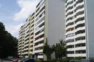 Hell geschnittene Wohnung für eine Familie  – Am Berl 2, 13051 Neu-Hohenschönhausen, Berlin – Vorschaubild 1