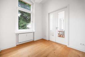 ⭐️ Wohn-Traum am Roseneck: Charmante & Sanierte 2 Zi- Wohnung mit hohen Decken, EBK & Parkett – Die vollständige Adresse der Immobilie erhältst du vom Anbieter., 14199 Schmargendorf, Berlin – Vorschaubild 3