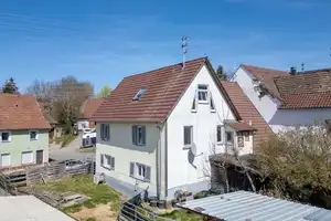Sanierungsobjekt mit viel Platz für Mensch & Tier – Drei Stallungen und über 1.400 m² Grundstück – Rottweil (Kreis) – Vorschaubild 2
