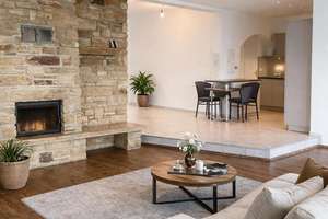Großzügige ca. 151 qm Wohnung, mit Kamin und außergewöhnlich großer Terrasse