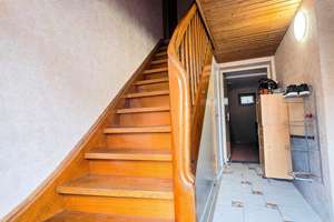 Charmantes Wohnhaus mit Potenzial für eine große Familie oder zwei Generationen – Die vollständige Adresse der Immobilie erhältst du vom Anbieter., 72768 Rommelsbach, Reutlingen – Vorschaubild 2