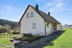 Ruhig gelegenes EFH mit großem Garten & Potenzial – Die vollständige Adresse der Immobilie erhältst du vom Anbieter., 78661 Dietingen – Vorschaubild 3