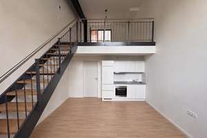 Vermietete, exklusive Loft-Wohnung mit Garagen-Stellplatz