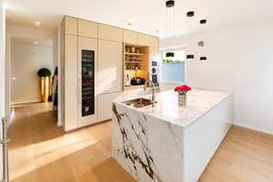 EXKLUSIVES DESIGNERHAUS FÜR HÖCHSTE ANSPRÜCHE - für 1.2 MIO € modernisiert- 350 qm Villengrundstück – Die vollständige Adresse der Immobilie erhältst du vom Anbieter., 14195 Dahlem, Berlin – Vorschaubild 1