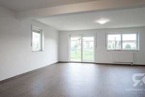 Moderne und renovierte Doppelhaushälfte mit 5 Schlafzimmern, Garage und 2 Bäder in Vilseck – Die vollständige Adresse der Immobilie erhältst du vom Anbieter., 92249 Vilseck – Vorschaubild 7