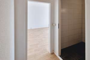 ** WBS erforderlich ** - AB SOFORT - Gemütliche 1-Zimmer-Wohnung in Dresden! – Wilhelm-Lachnit-Straße 9, 1219 Strehlen, Dresden – Vorschaubild 5