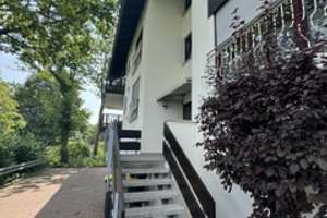 Siegen Geisweid, helle 2 ZKB Balkon DG ETW/ Top Lage gepfl. Anlage – Die vollständige Adresse der Immobilie erhältst du vom Anbieter., 57078 Geisweid, Siegen – Vorschaubild 4