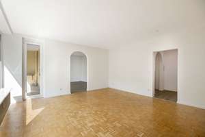 Großzügige, sanierte 3,5-Wohnung mit Loggia in zentraler Lage von Düsseldorf-Oberkassel! – Die vollständige Adresse der Immobilie erhältst du vom Anbieter., 40545 Oberkassel, Düsseldorf – Vorschaubild 3