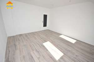 Wohlfühlen im Dachgeschoss mit XXL Küche & Einbauküche + Balkon! – Yorckstraße 13, 9130 Sonnenberg, Chemnitz – Vorschaubild 12
