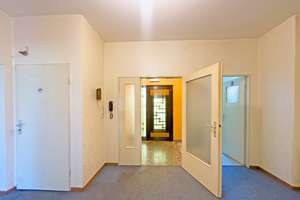 Großzügiges Einfamilienhaus auf einem Traumgrundstück mit Pool, Garage & Platz für die ganze Familie – Birnhornweg 11, 12107 Mariendorf, Berlin – Vorschaubild 9