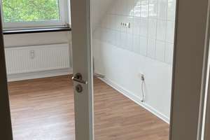 gemütliche Dachgeschoßwohnung  mit zwei Zimmern in Düsseldorf Pempelfort – Klever Straße 69, 40477 Pempelfort, Düsseldorf – Vorschaubild 5