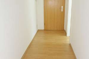 Helle 2-Zi.-Wohnung mit Balkon - jetzt Besichtigungstermin vereinbaren! – Klingenberger Straße 9, 1187 Plauen (Stadtteil), Dresden – Vorschaubild 8
