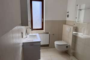 Helle 3-Zimmer-Wohnung mit kleinem Balkon in Würzburg – Die vollständige Adresse der Immobilie erhältst du vom Anbieter., 97070 Altstadt, Würzburg – Vorschaubild 2